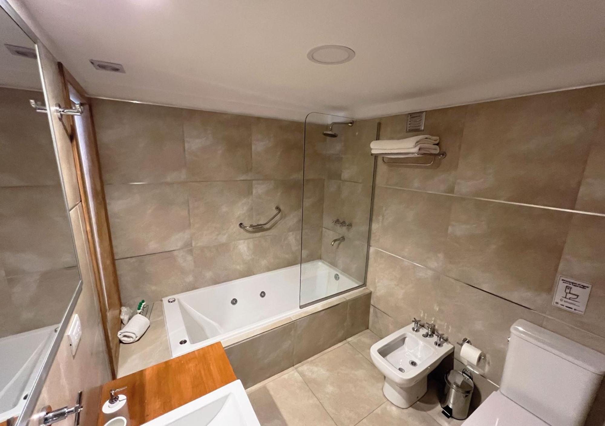 Hostería Huenú Villa La Angostura Habitación foto